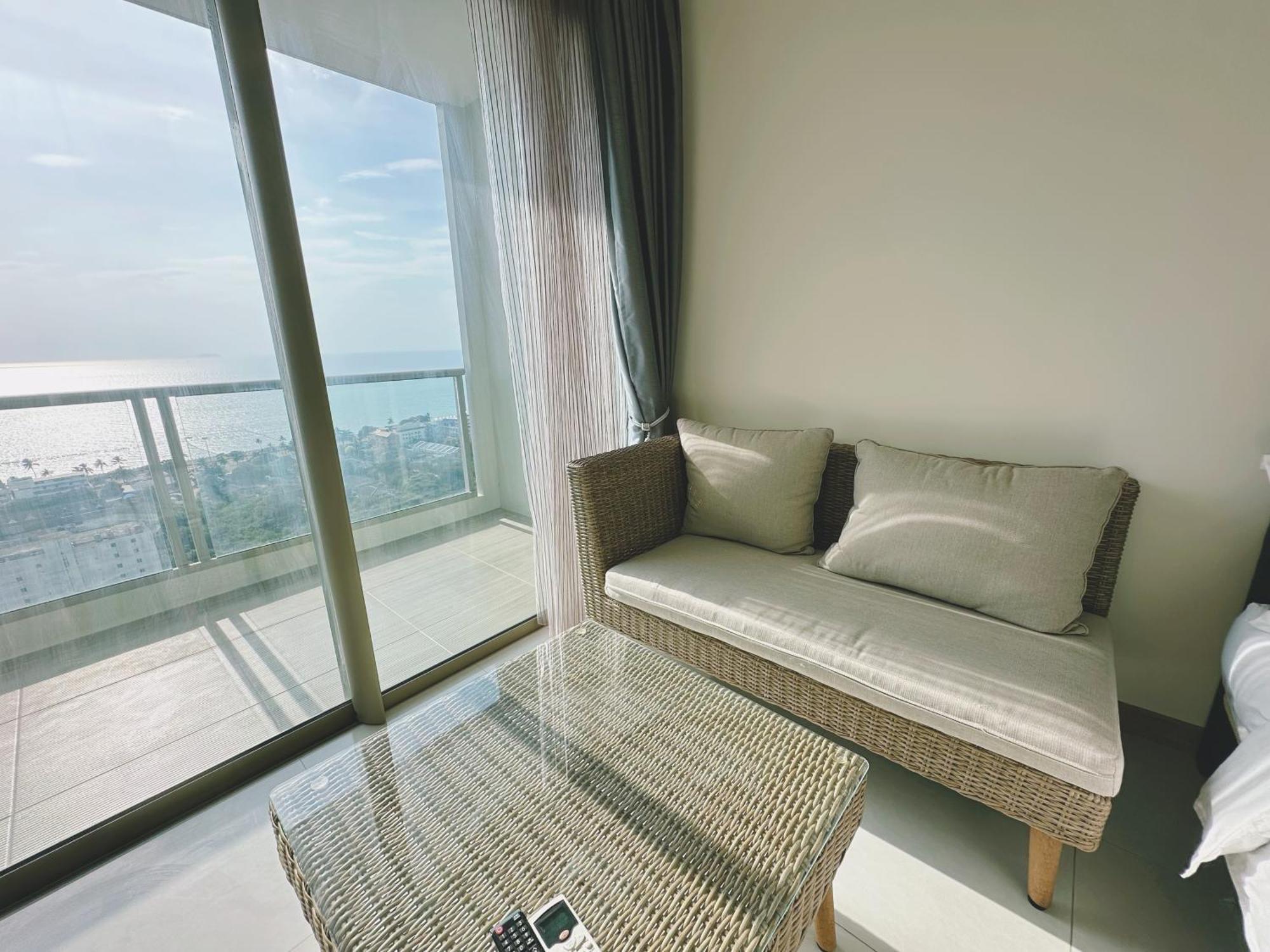 Apartamento Riviera Jomtien By Daisy Pattaya 2 Exterior foto